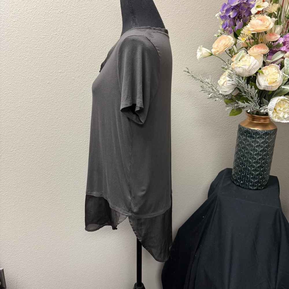 Merona Layered Hem Tee – Gray Short Sleeve Top with Sheer Detail, Size Large - Picture 2 of 7